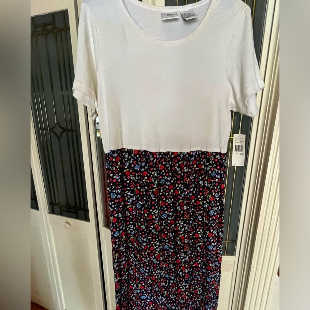 Studio One Women’s 20W Maxi Dress Navy Floral NWT Plus Size Short Sleeve
